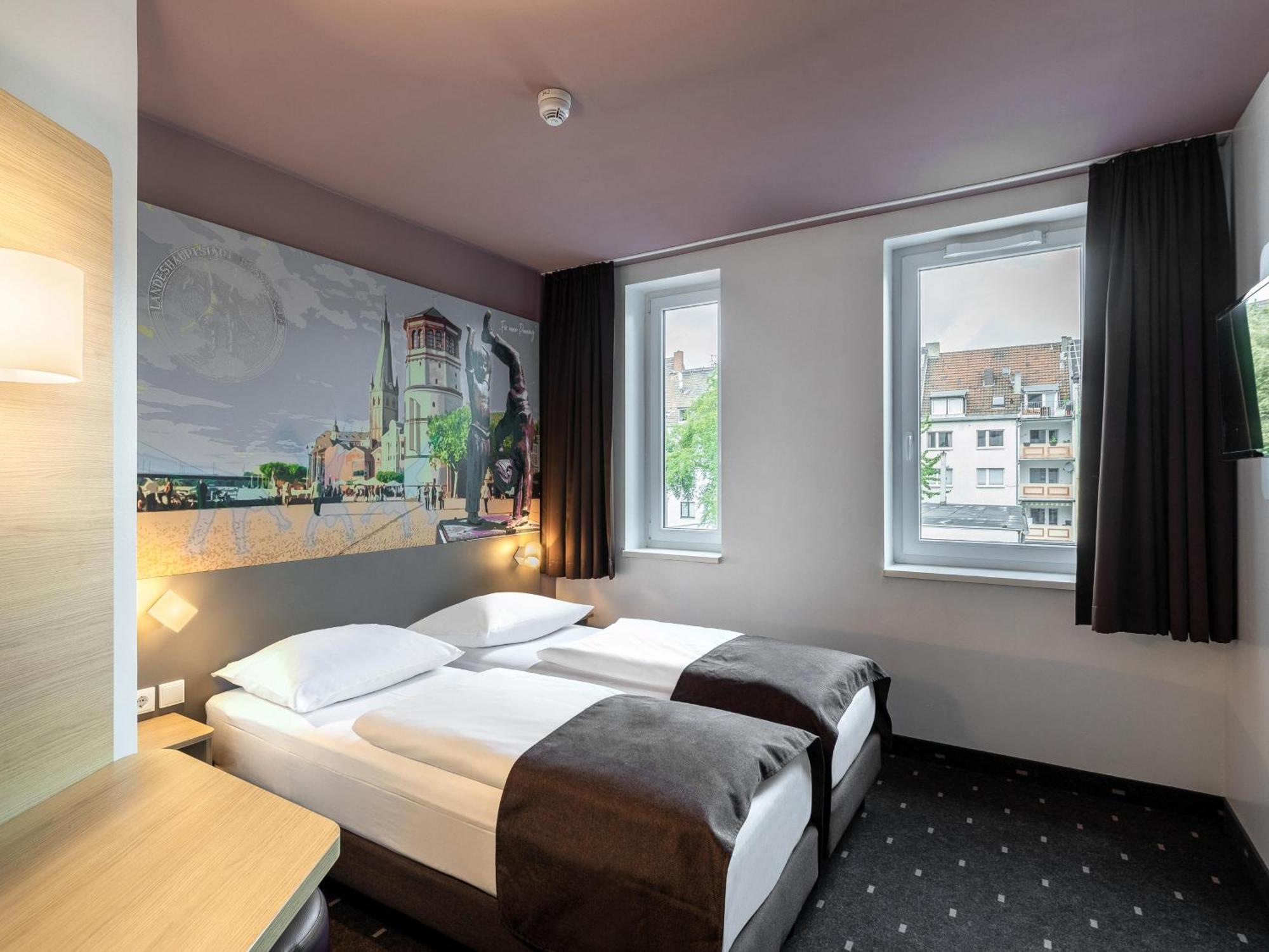 B&B Hotel Duesseldorf-Mitte Exterior photo